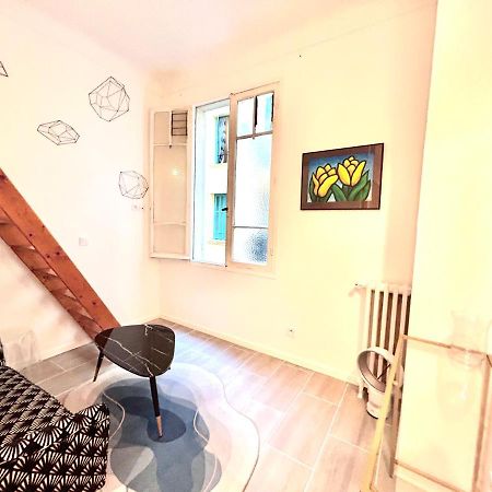 Studio At 1 Min From The Main Street Apartment Nisa Exterior foto